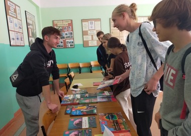 KIERMASZ PODRĘCZNIKÓW