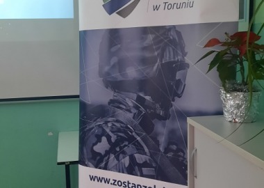 ZOSTAŃ ŻOŁNIERZEM